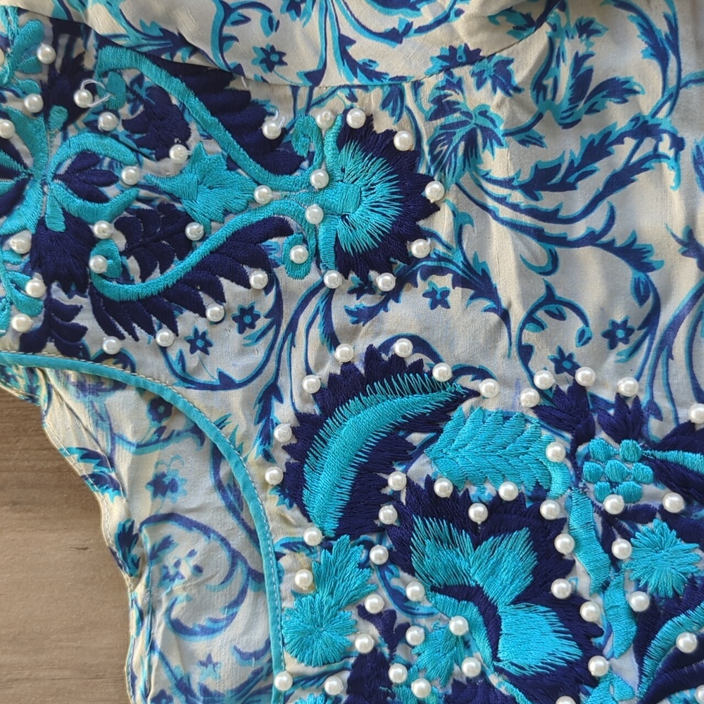 Elegant Blue Patterned Dress - Picture 9 of 10